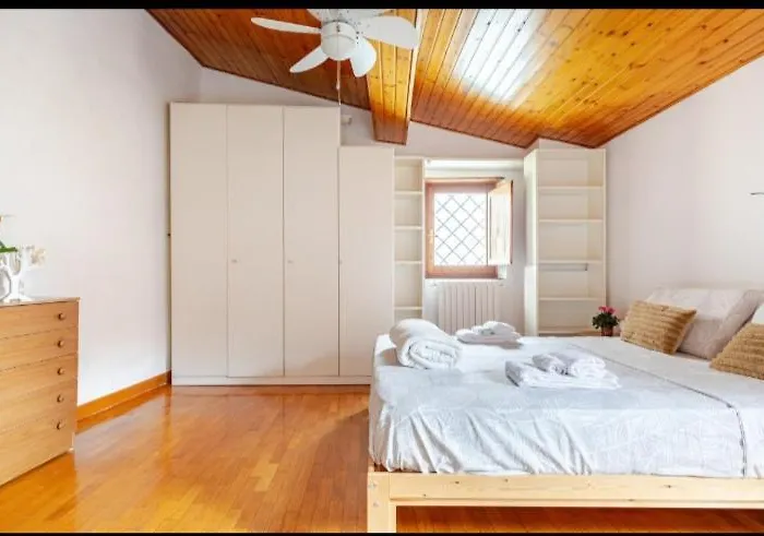 Casa Romantica Vicino Al Centro Di アパート