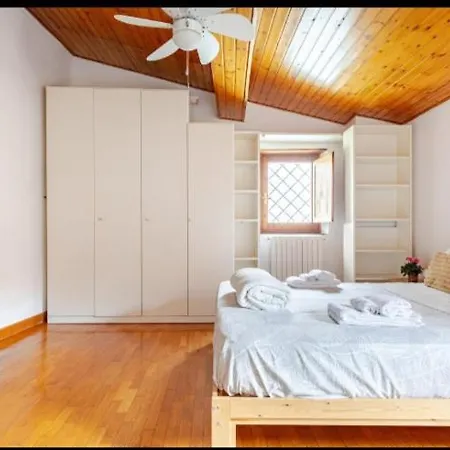 Casa Romantica Vicino Al Centro Di דירה